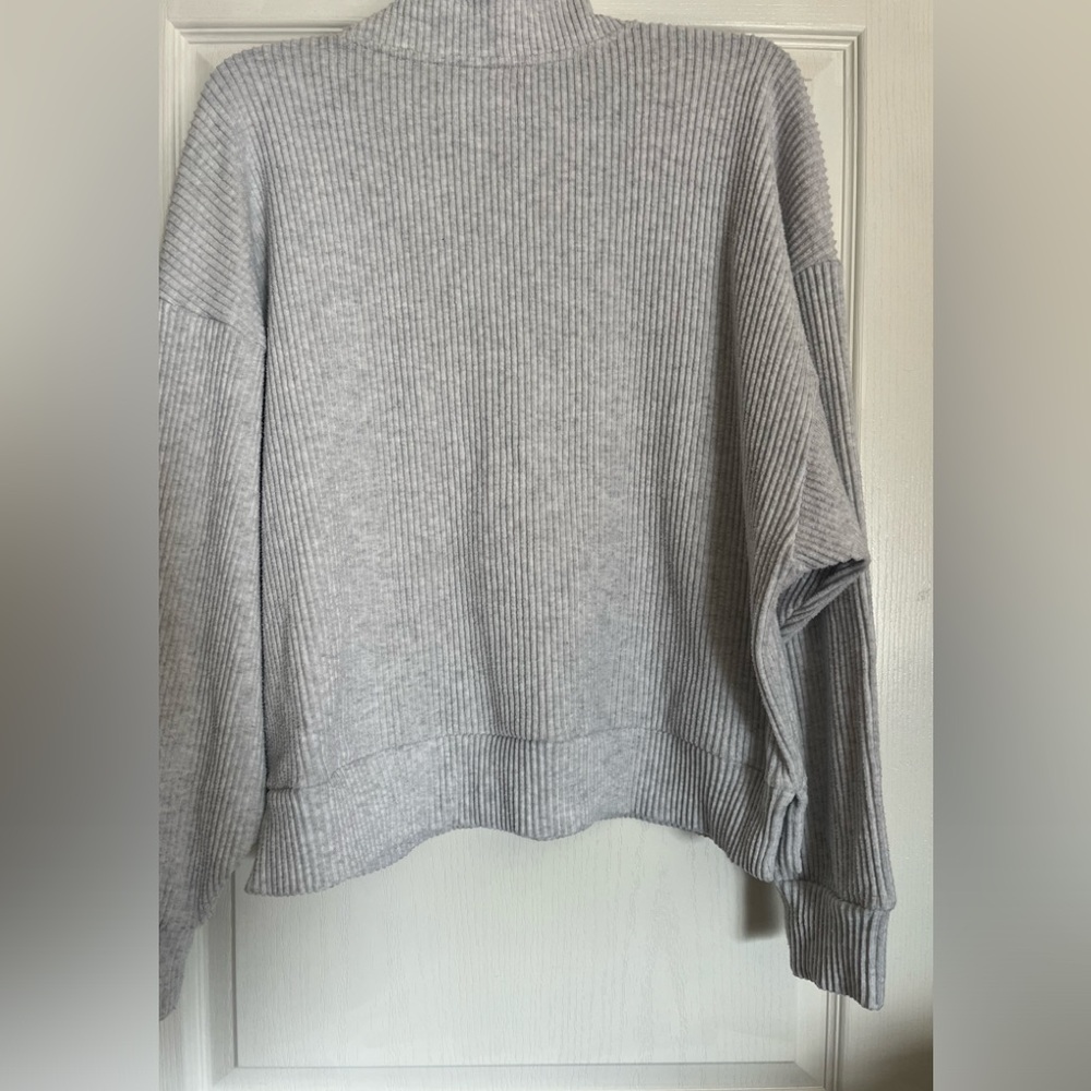 Abercrombie & Fitch Lounge Collection Gray Zip-Up Sweatshirt S/M - Picture 2 of 3